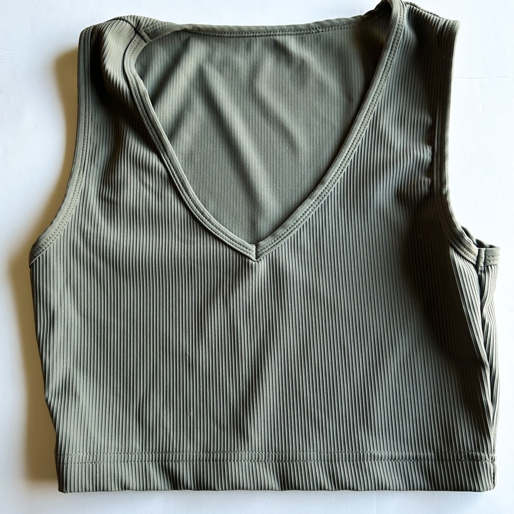 Safrisior Women’s Round Neck Sleeveless Crop Tank - Small